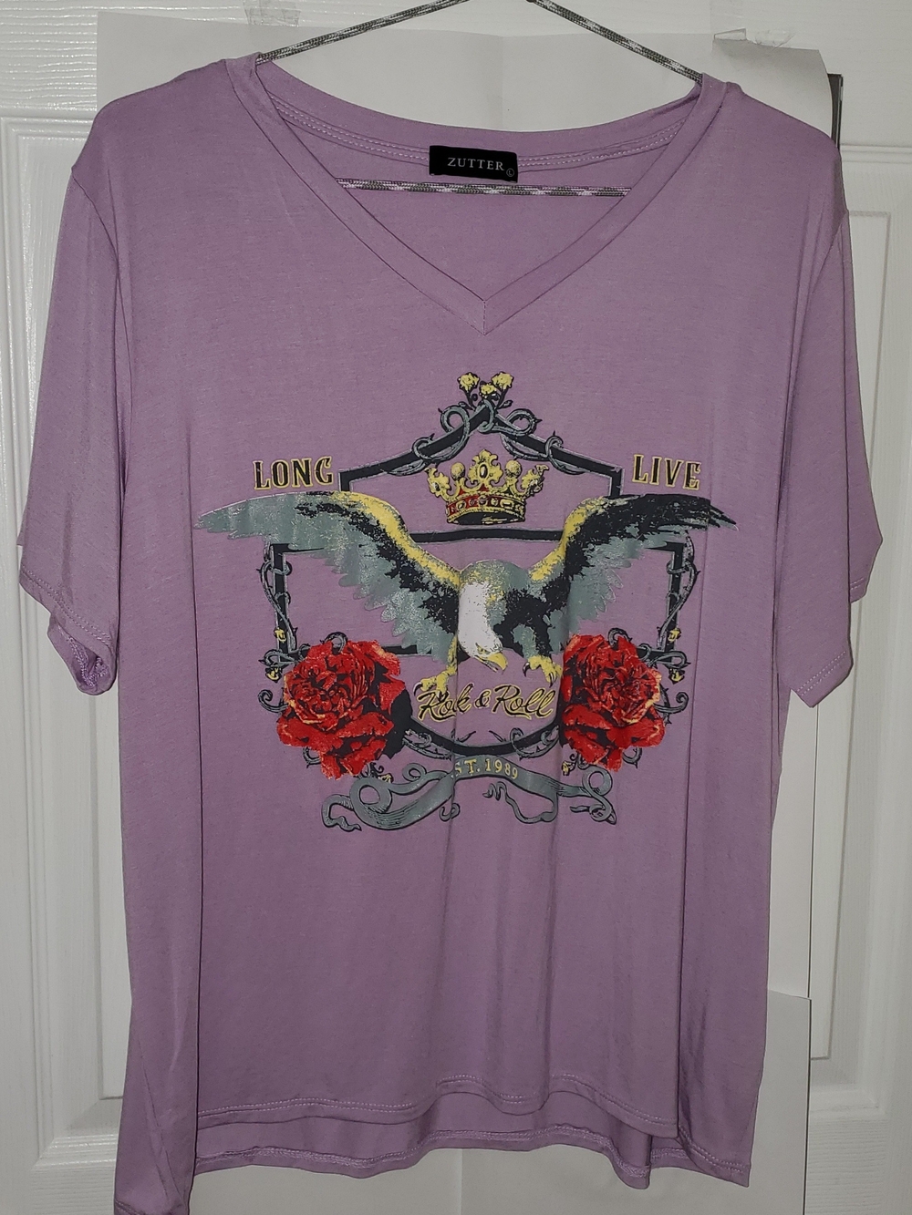 Zutter Lavender Graphic V-Neck Tee with Eagle & Roses